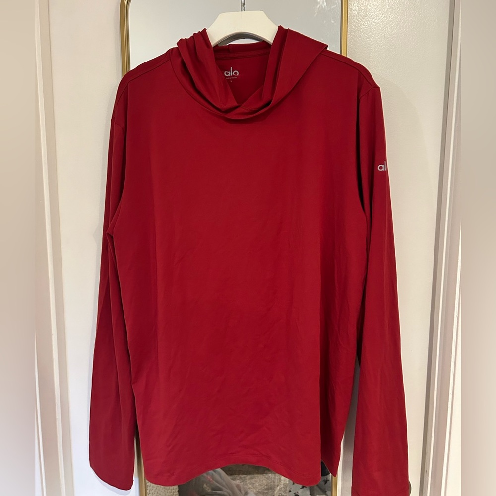 Alo Yoga Men's Red Long sleeve shirt Limited edition large workout slim